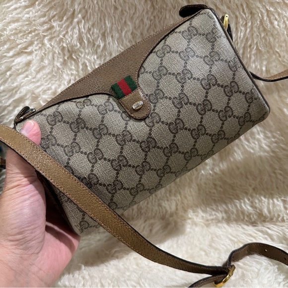 Authentic Vintage Gucci - Picture 3 of 16